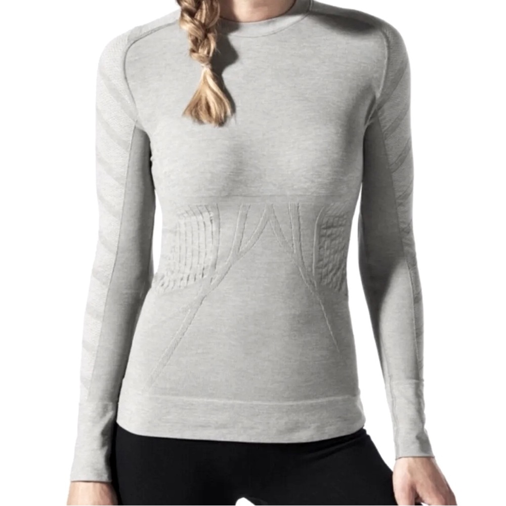 BLANQI Contour SportSupport Base Layer Long Sleeve Top in Light Gray Size Medium